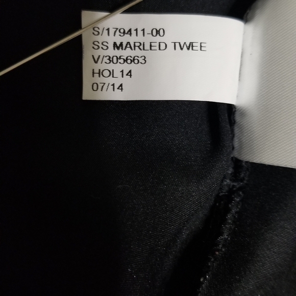 Banana Republic, Marled Twee, V-neckline, Colors: Black and White, Size 8 - Picture 7 of 8